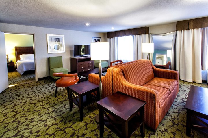 Room 40 of 115