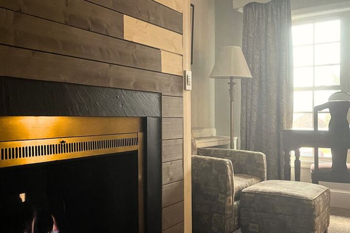 Room 27 of 79