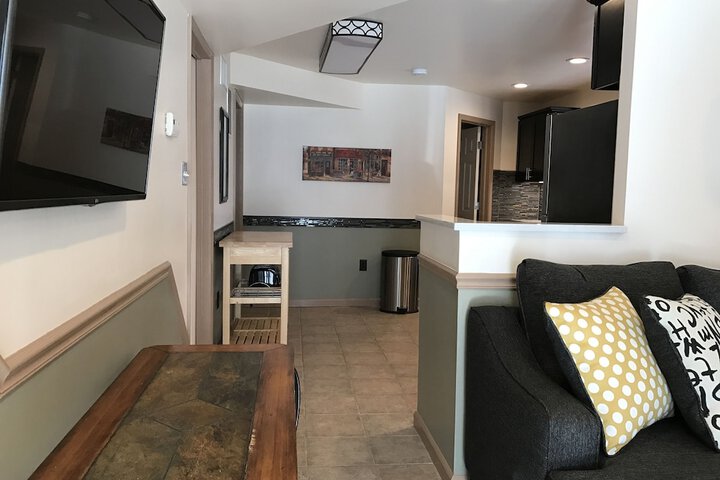 Room 104 of 185