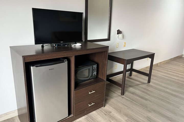 Room 8 of 14