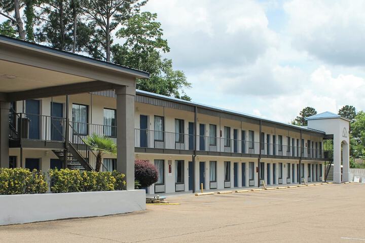 Motel 6 – Mccomb Ms