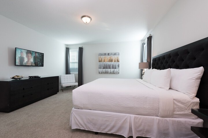 Room 18 of 26