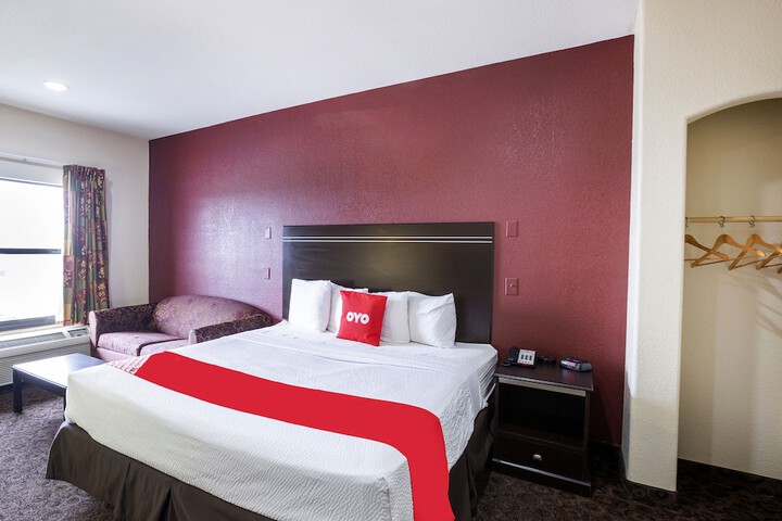 Room 14 of 28