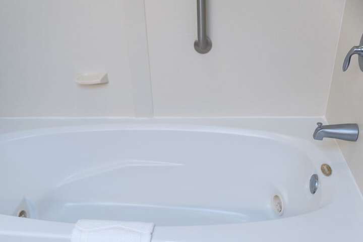 Hot Tub 46 of 46