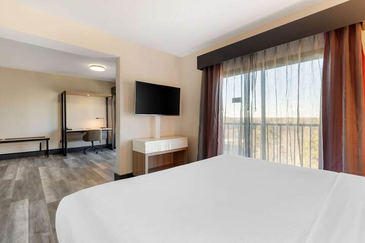 Room 14 of 24
