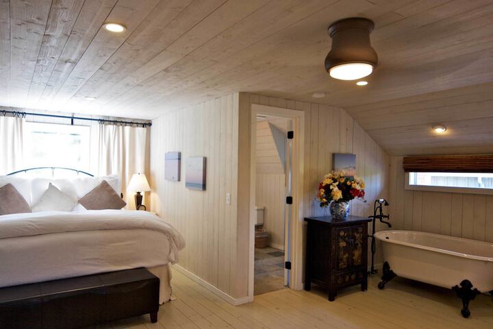 Room 44 of 137