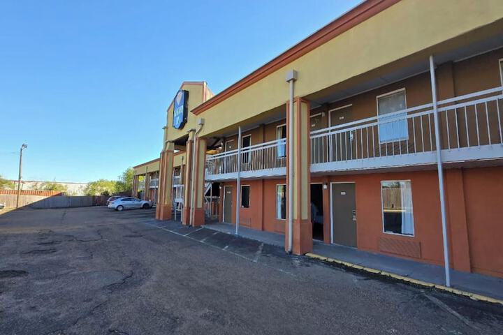 Hotel 6 of 21
