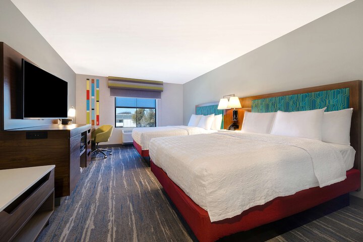 Room 33 of 62