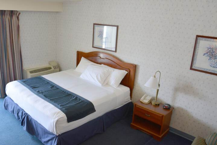 Room 28 of 51