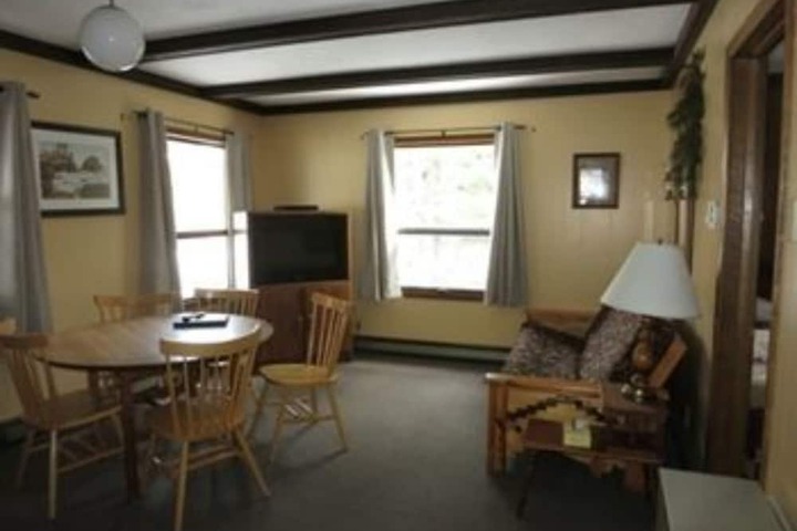 Room 183 of 229