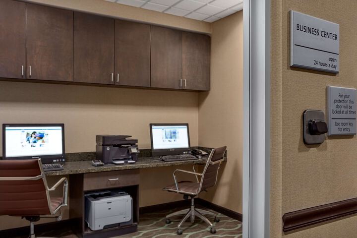 Business Center 37 of 37