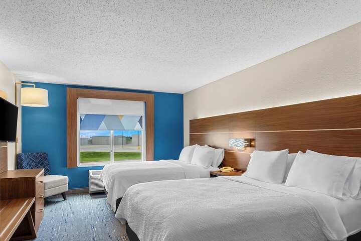 Holiday Inn Express & Suites Vandalia by IHG