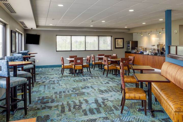 La Quinta Inn & Suites by Wyndham Edmond