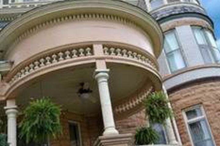 The Grand Anne Bed & Breakfast