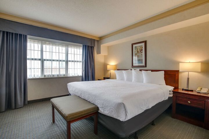 Room 30 of 118