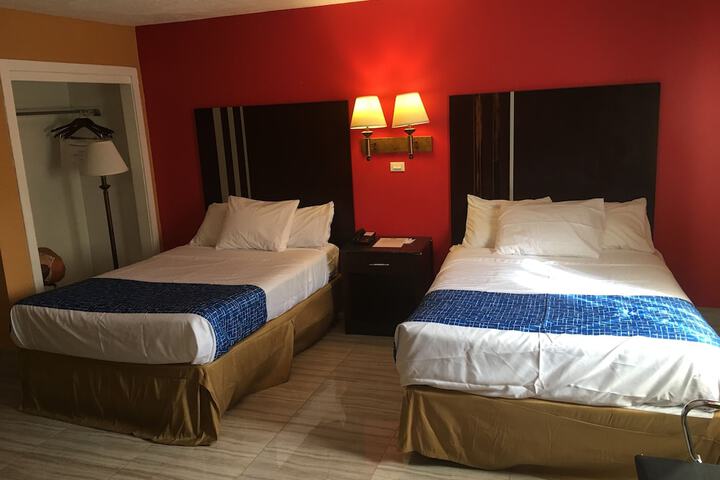 Room 8 of 30