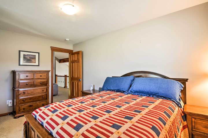 Custom Home w / Decks in Boulder! Gateway to Parks!