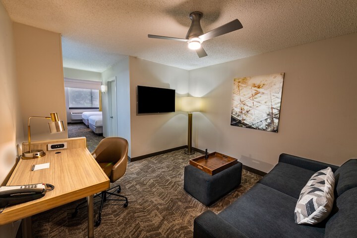 Room 8 of 24