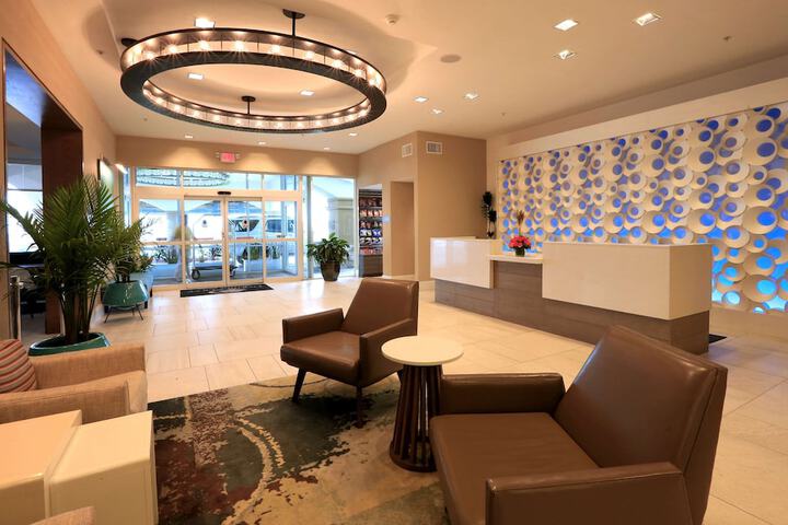 DoubleTree by Hilton Hotel Galveston Beach