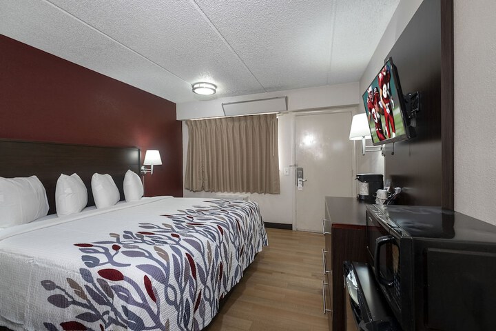 Room 16 of 25