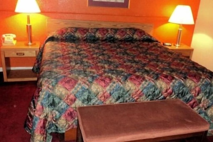 Room 23 of 24