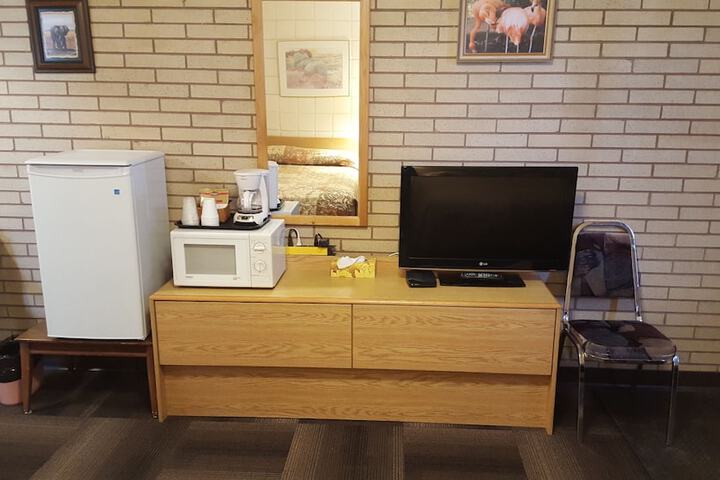 Room 11 of 26