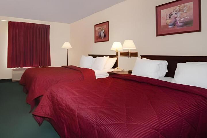 Quality Inn & Suites Arnold