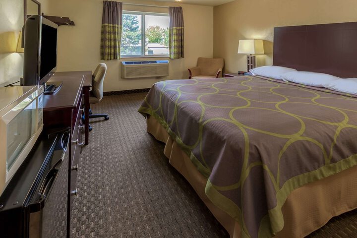 Room 16 of 30