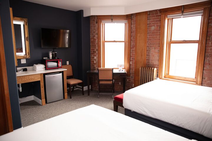Room 72 of 110