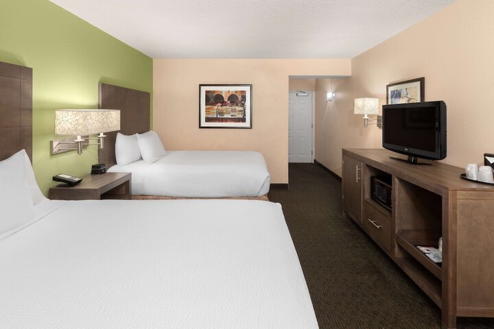 Room 20 of 53