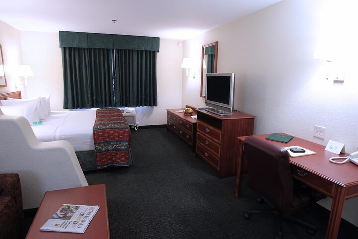 Room 18 of 39