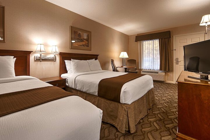 Room 10 of 20