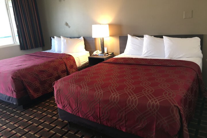Room 19 of 33