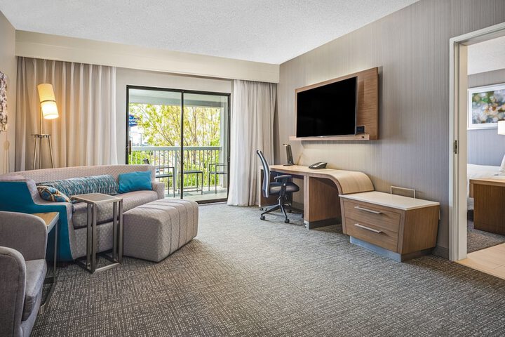 Room 19 of 28
