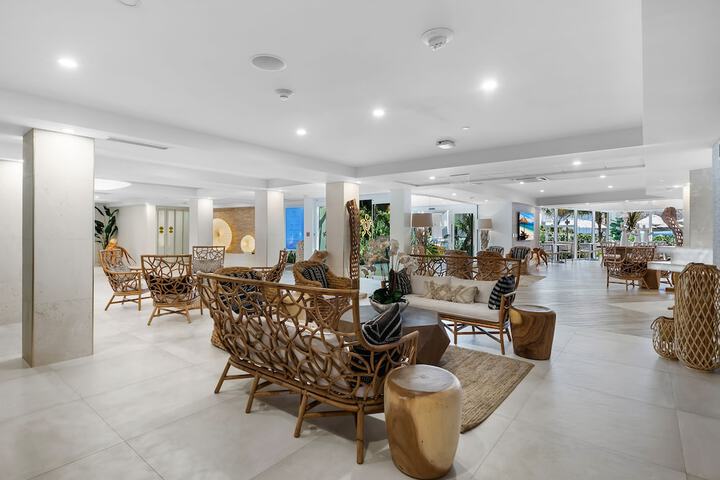 Hotel Interior 16 of 86
