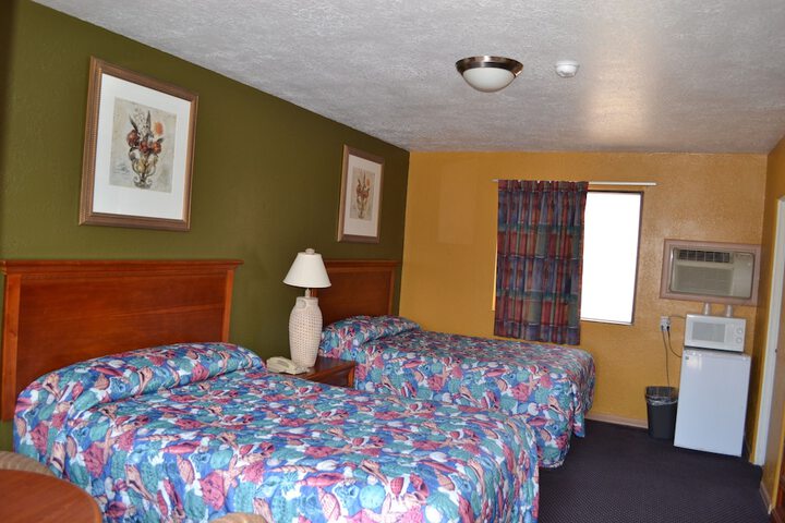 Room 25 of 42