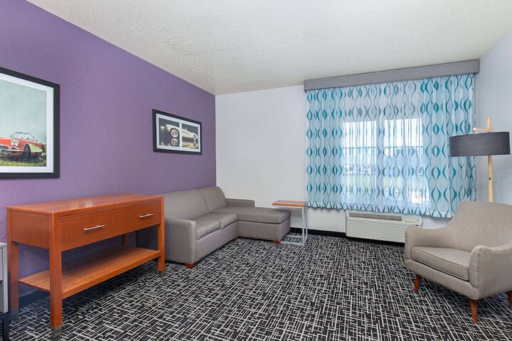 Room 40 of 73