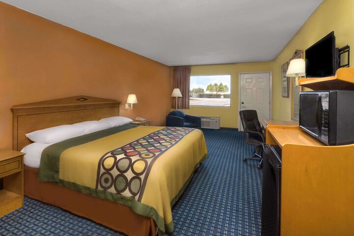 Super 8 by Wyndham Breaux Bridge