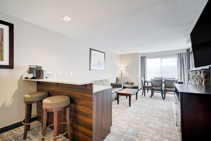 Holiday Inn West Yellowstone by IHG.