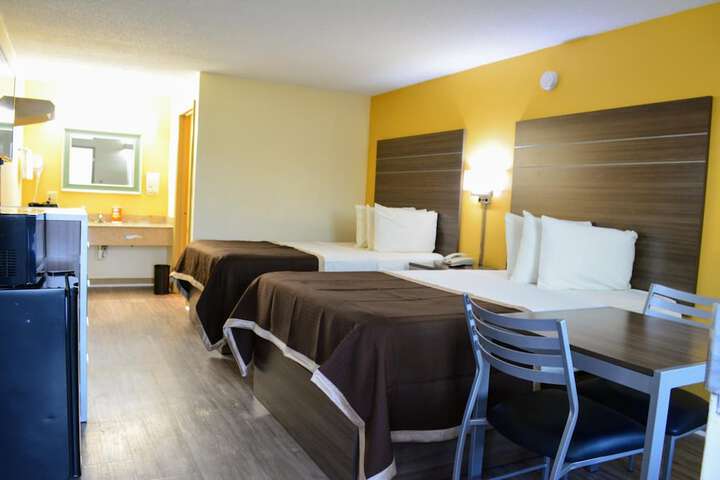 Room 34 of 49