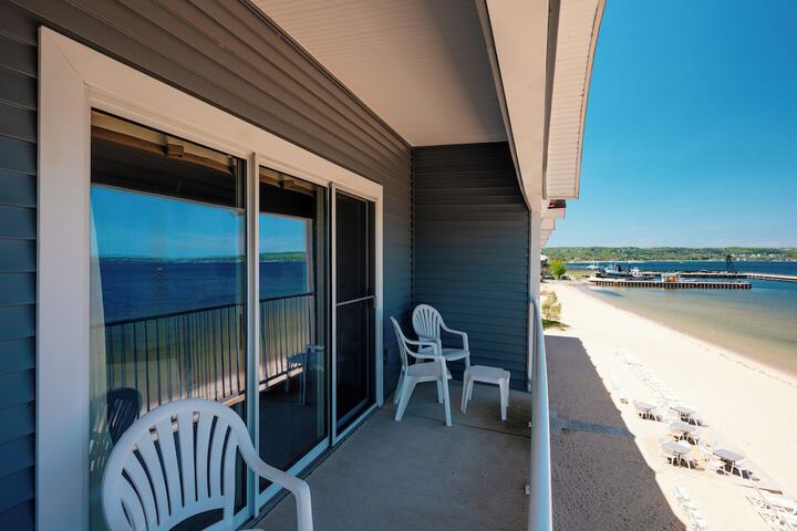 Bayshore Resort