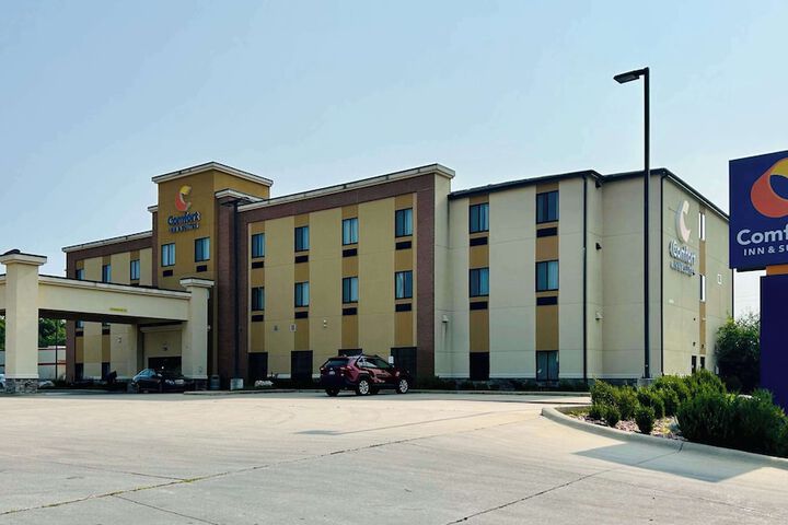 Comfort Inn & Suites Independence