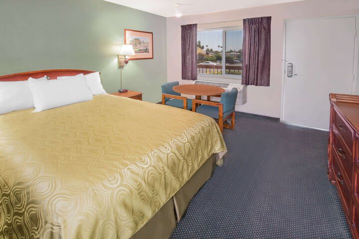 Days Inn by Wyndham Ontario Airport