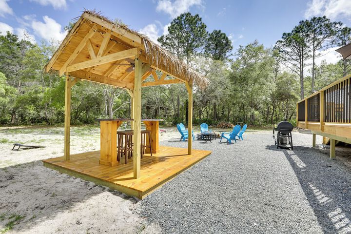 Charming Perry Home 2 Mi to the Gulf!