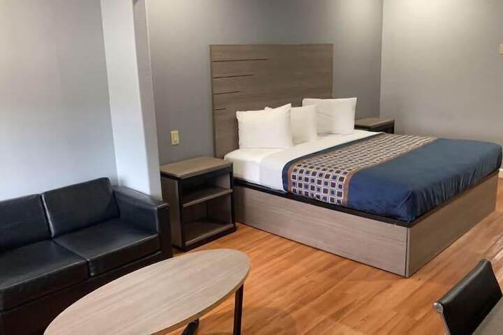 Room 26 of 32