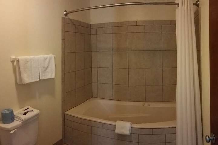 Relax Inn Motel