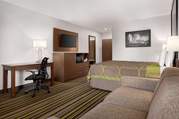 Room 29 of 54