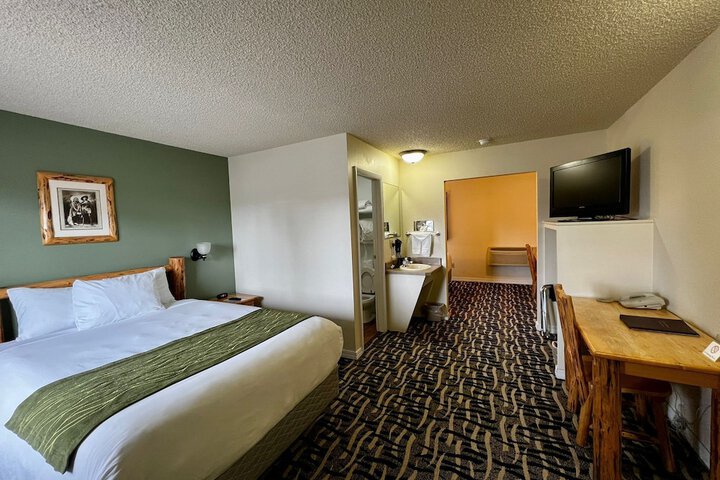 Cody Legacy Inn & Suites