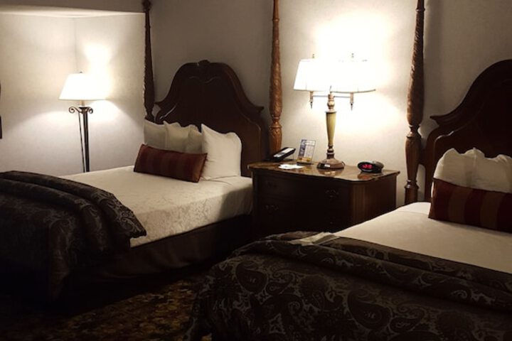 Best Western Plus Dockside Waterfront Inn