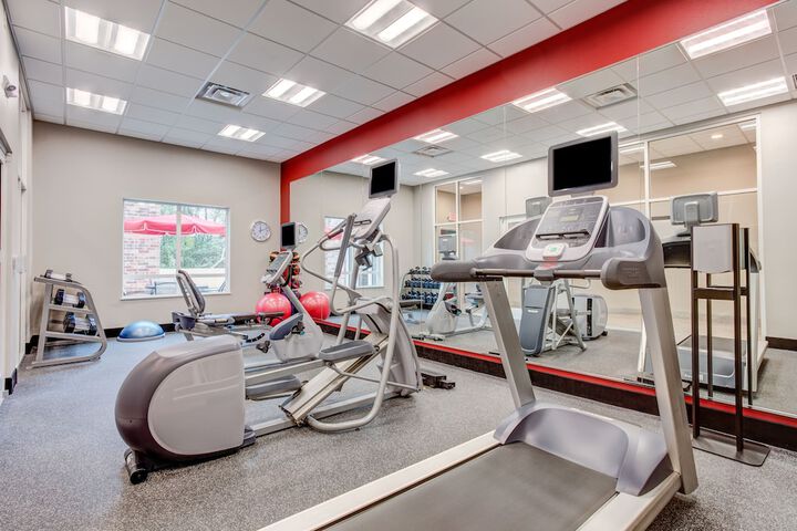 Holiday Inn & Suites Lafayette North by IHG